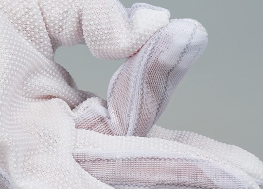 Anti-Static Dotted Gloves — Dotted contact surface close-up