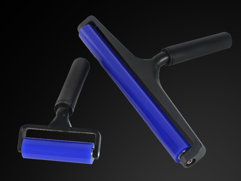 Silicone Dust Roller with Black Handle
