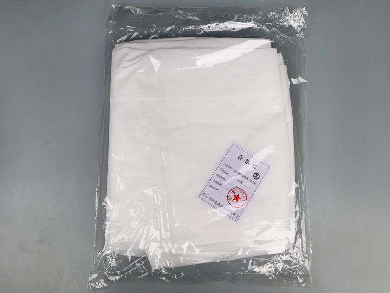 Protective Isolation Gown — product detail 2