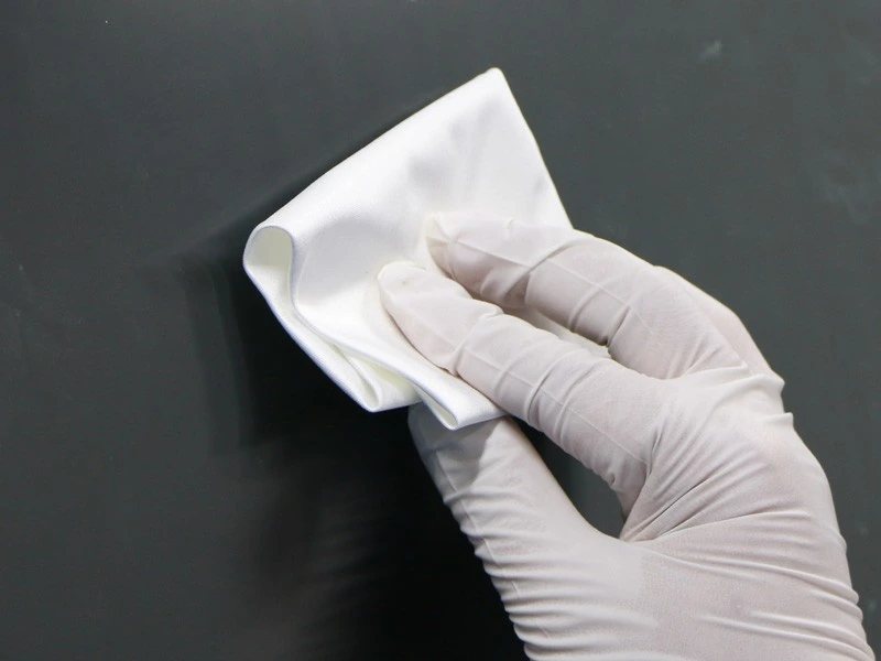 Polyester Cleanroom Wipes 1009B Mesh 115 g/m² — fabric and application detail 4