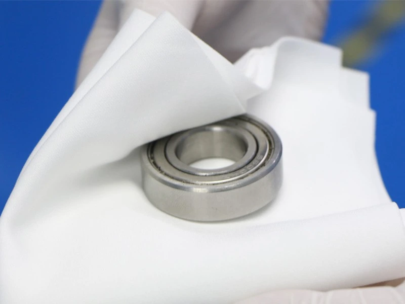 Polyester Cleanroom Wipes 1009S Mesh 160 g/m² — fabric and application detail 3
