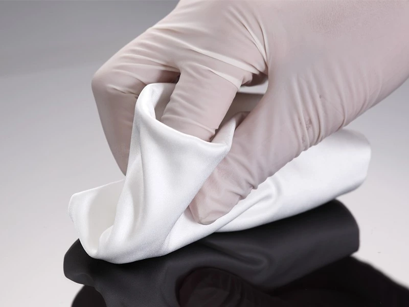 Polyester Cleanroom Wipes 1009W Mesh 148 g/m² — fabric and application detail 4