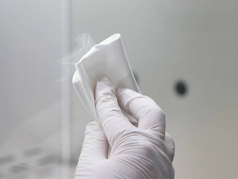Microfiber Cleanroom Wipes HK509D 165 g/m² — fabric and application detail 4